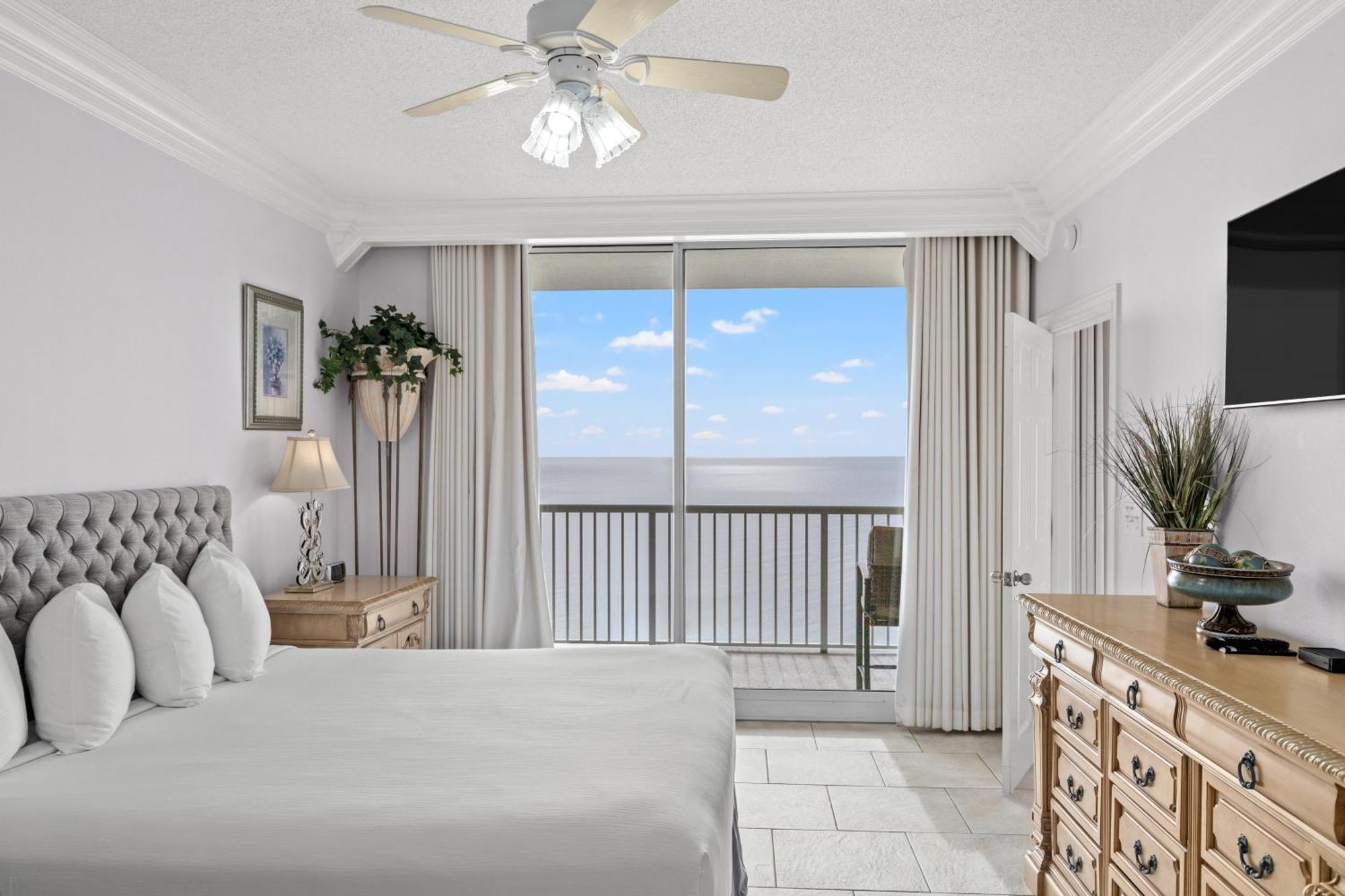 Official Majestic Beach Resort - Over 60 Units - All Ocean Front, Panama City Beach, Fl Szoba fotó