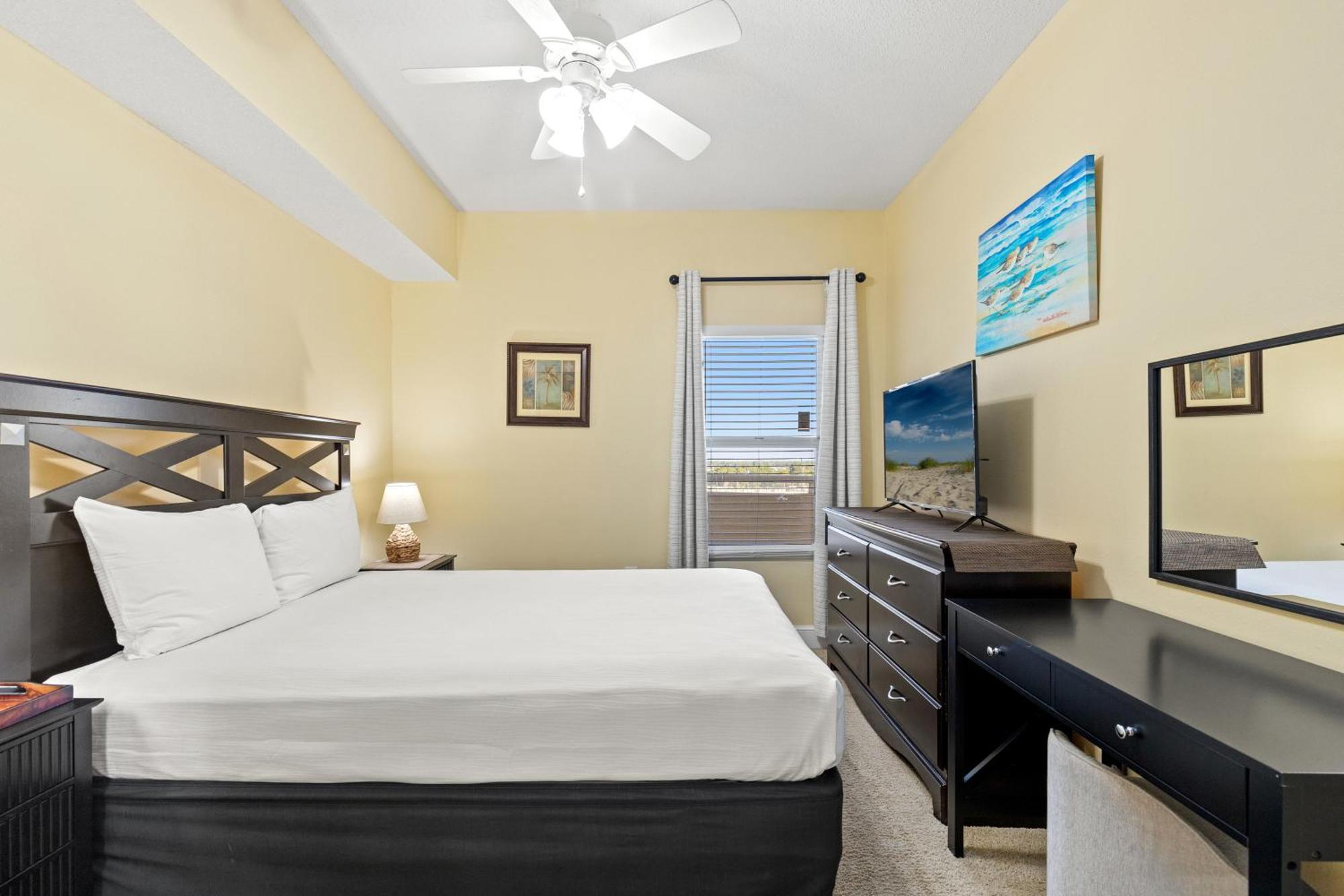 Official Majestic Beach Resort - Over 60 Units - All Ocean Front, Panama City Beach, Fl Kültér fotó