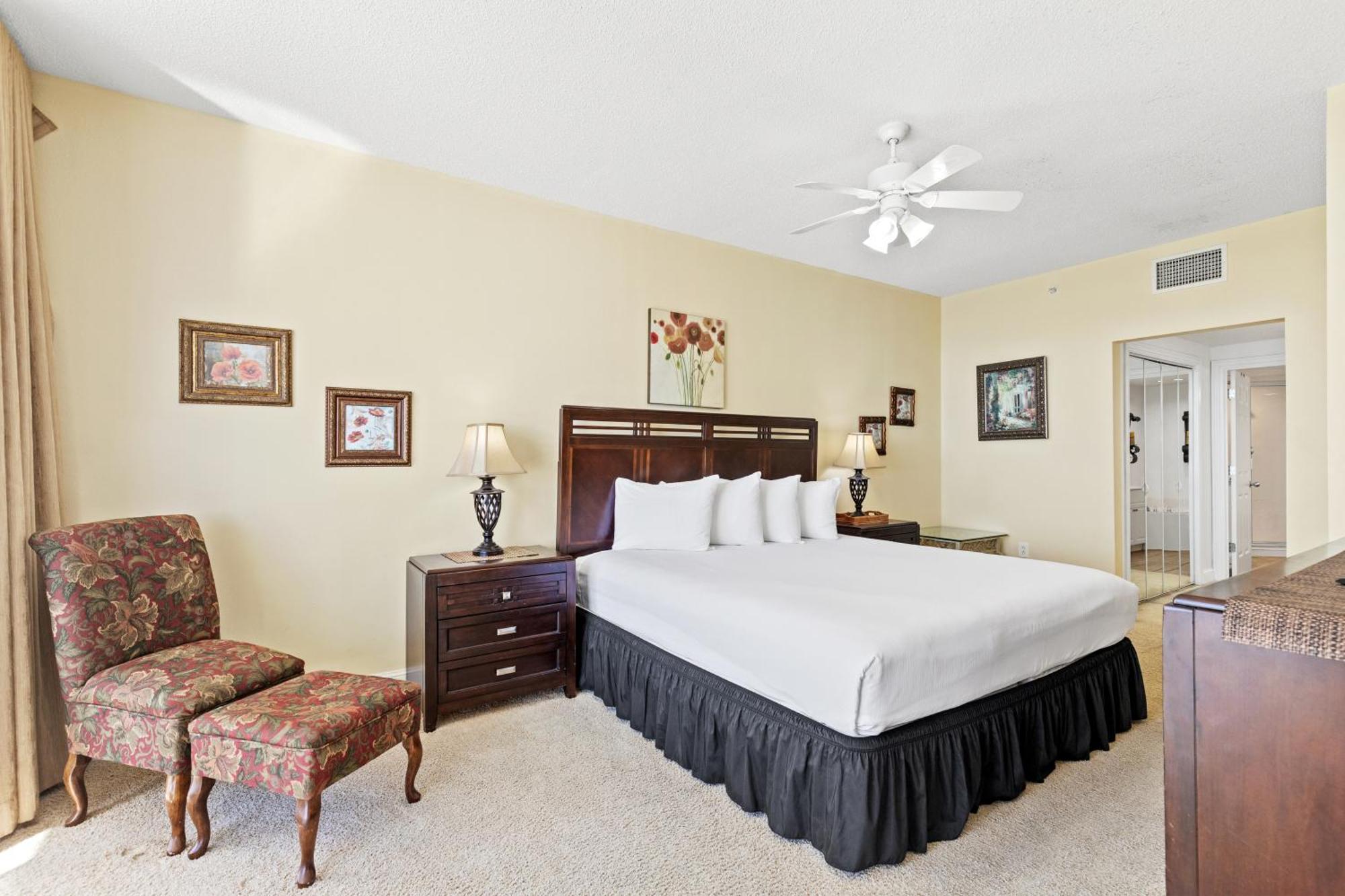 Official Majestic Beach Resort - Over 60 Units - All Ocean Front, Panama City Beach, Fl Kültér fotó