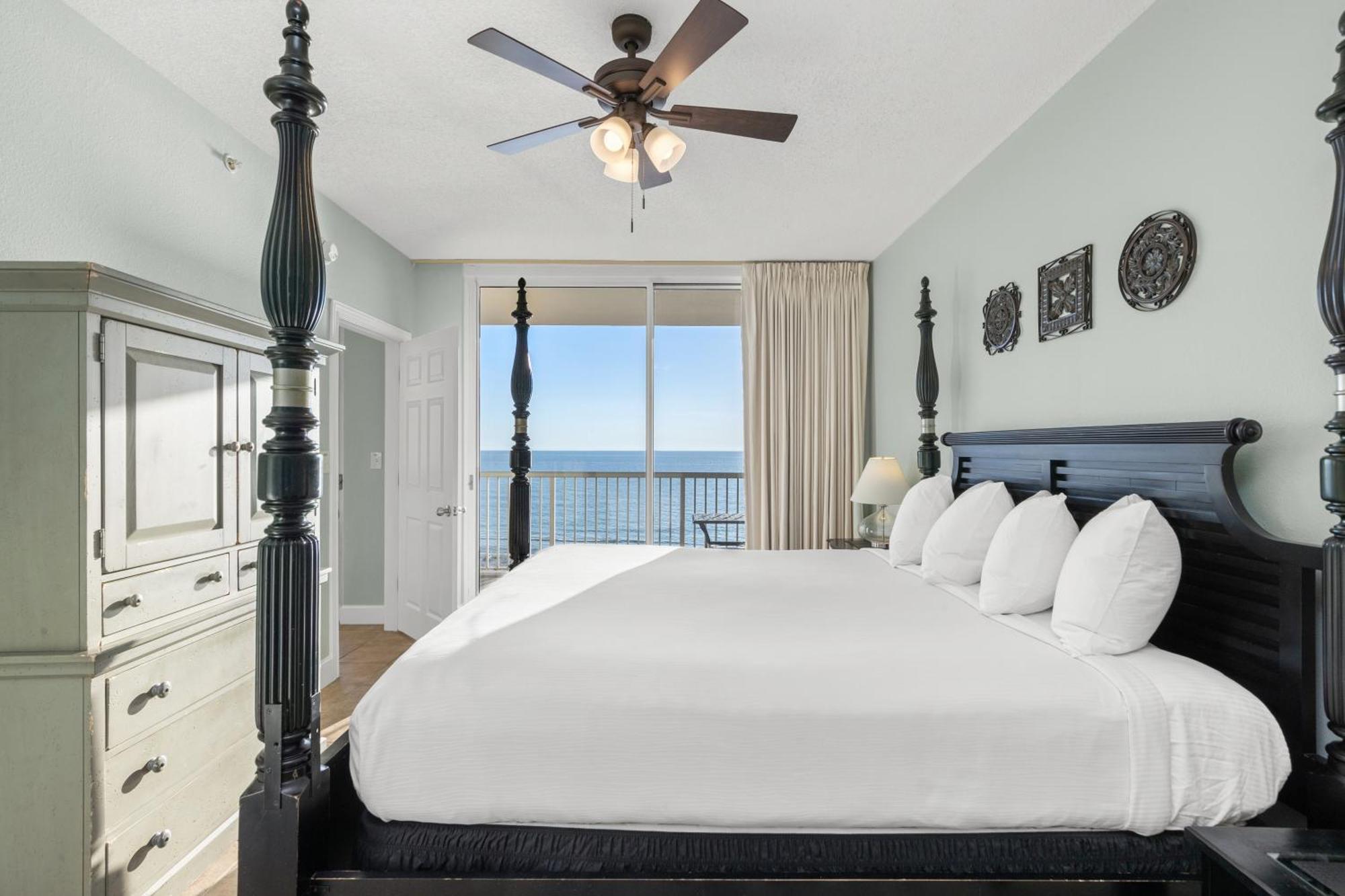 Official Majestic Beach Resort - Over 60 Units - All Ocean Front, Panama City Beach, Fl Kültér fotó